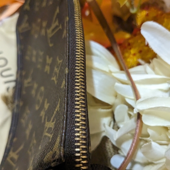 Vintage Petite Monogram - Picture 6 of 16